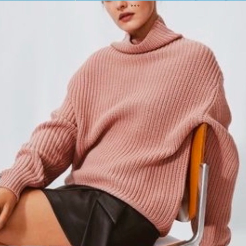 Aritzia Montpellier Turtleneck Size 2XS Peach - Picture 6 of 6